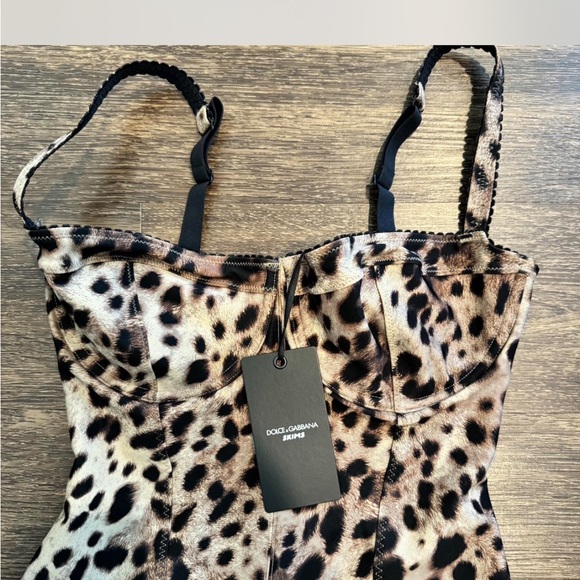 Leopard Print Bodycon Dress - Picture 5 of 9